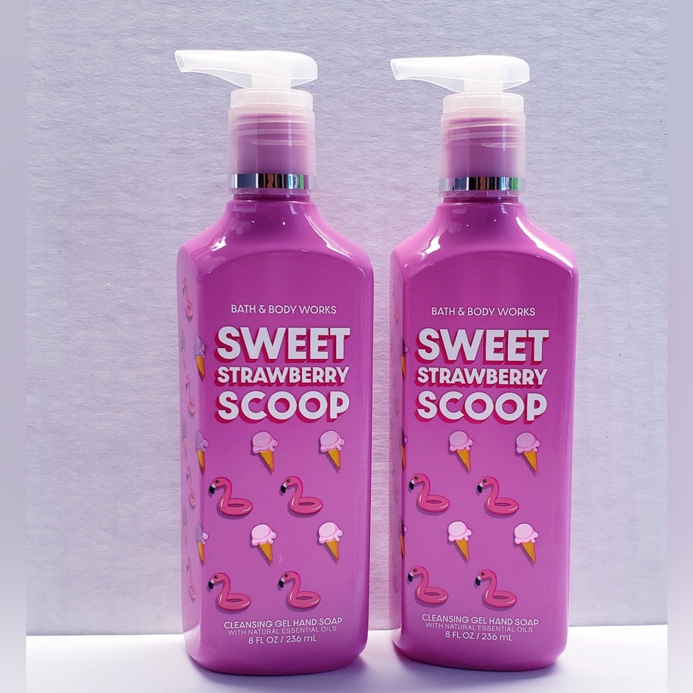 Bath & Body Works SWEET STRAWBERRY SCOOP Cleansing gel Hand Soap, 8 oz (2  Pcs)